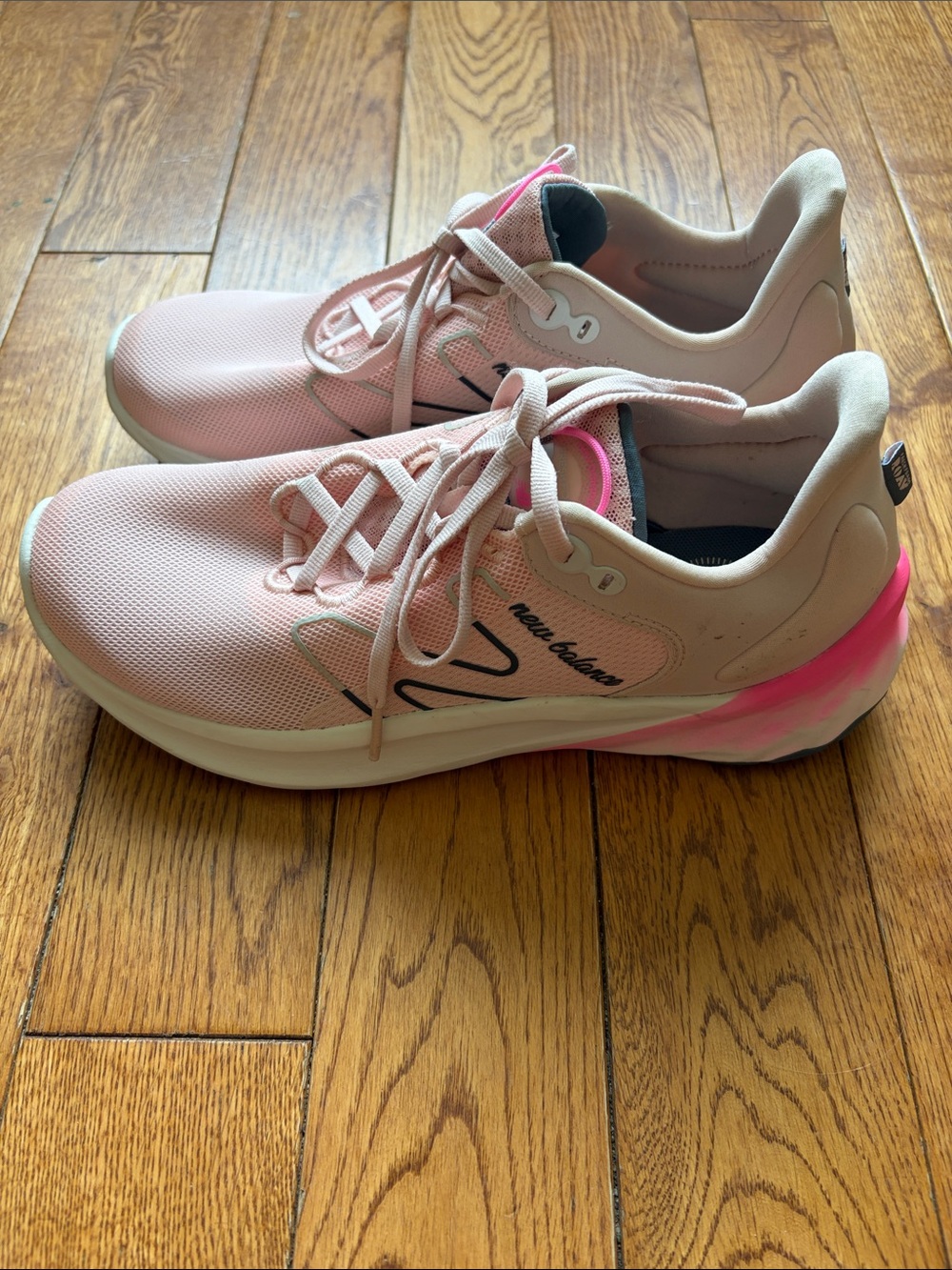 New Balance Women's Light Pink Fresh Foam Roav v2